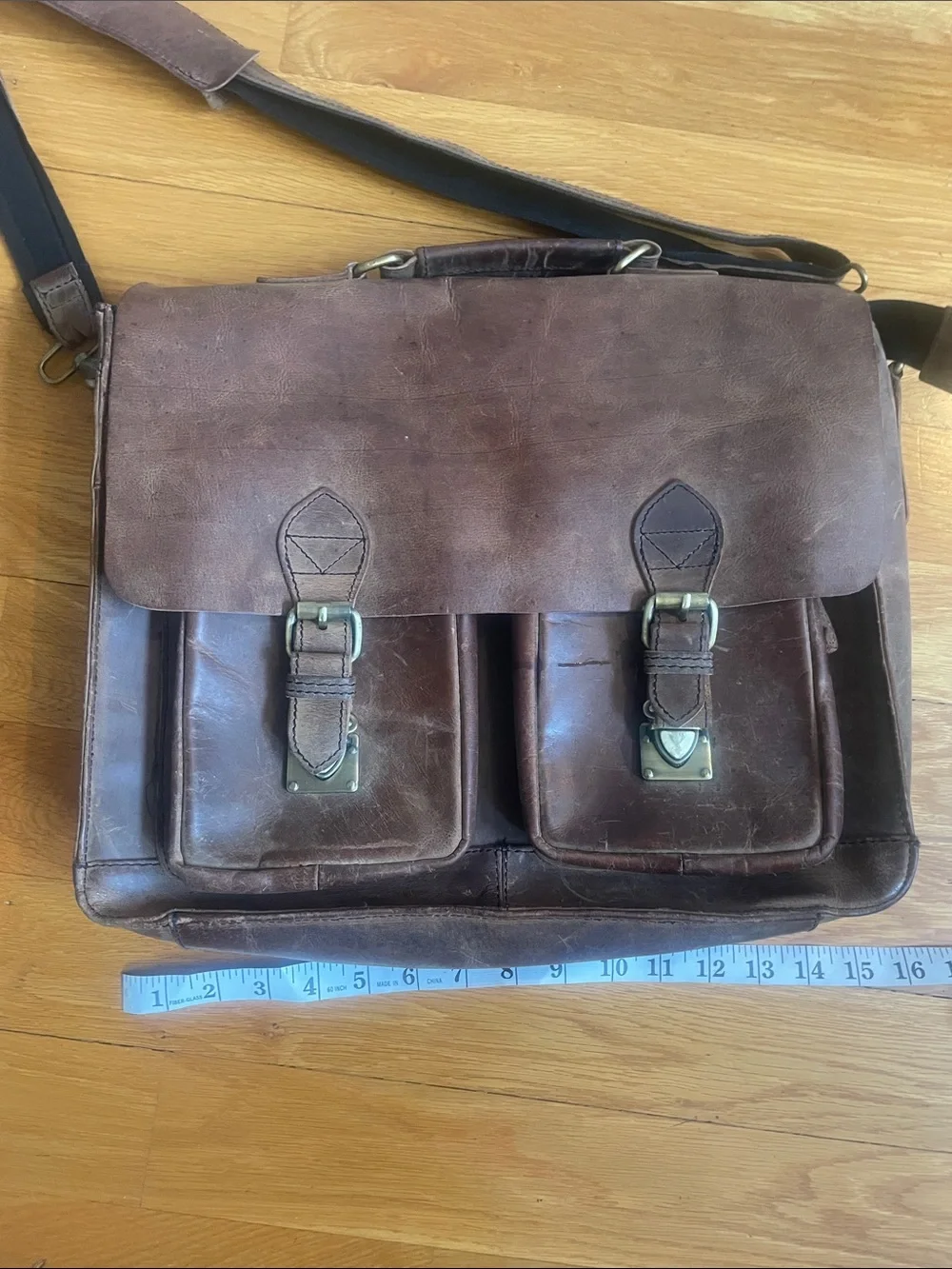 Beautiful Vintage Brown Leather computer bag; clasp is worn & slips out (OL3)